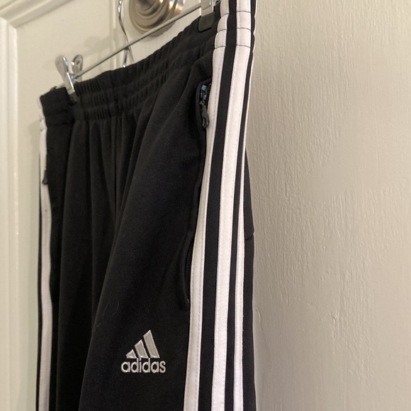 ✨ADIDAS Track Pant with zipper slimming ankles - Picture 1 of 5